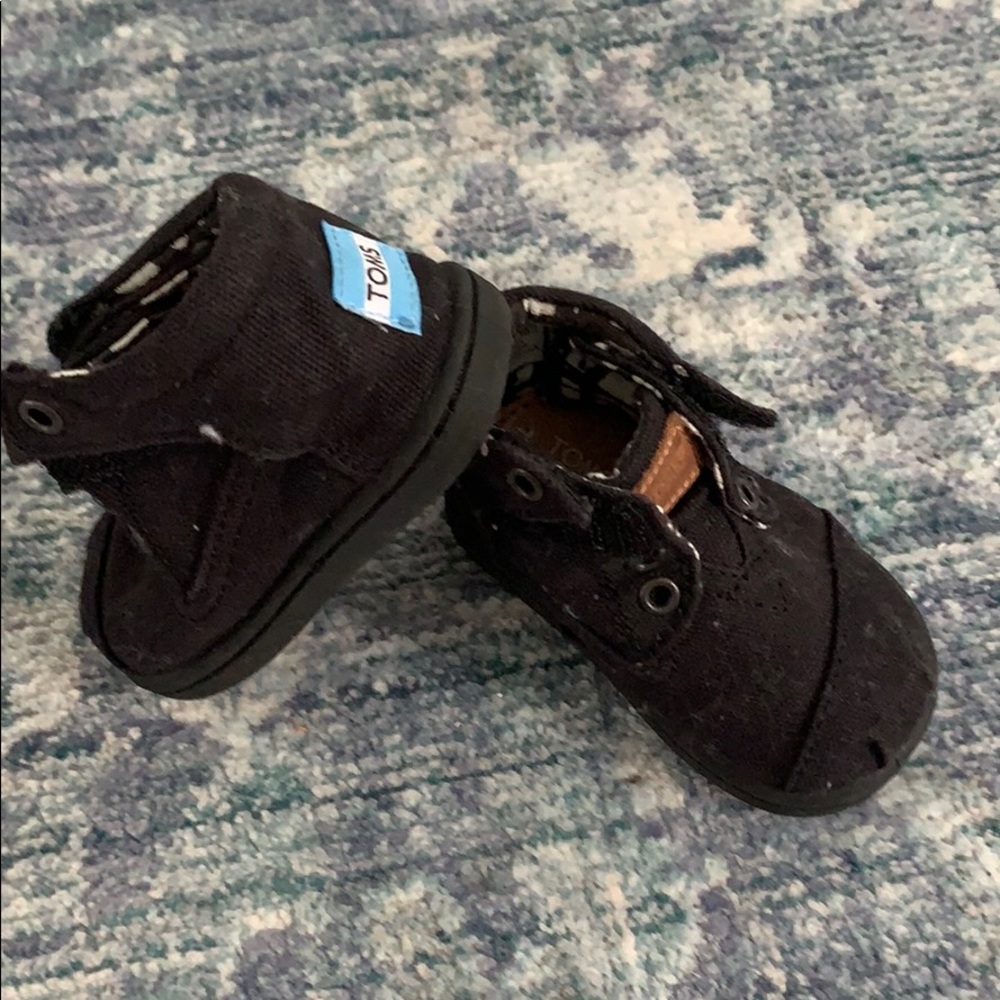 Worn once toms high top shoes